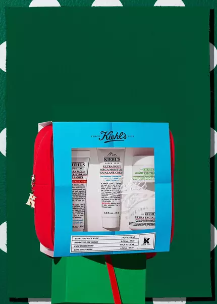 Enjoy an extra 25% off our Star Gift: four favourites in a travel pouch!